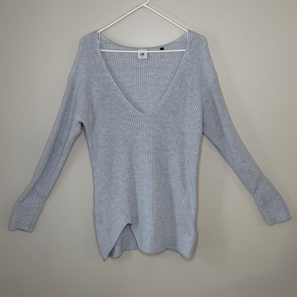 CAbi Light Gray V-Neck Sweater Size M
